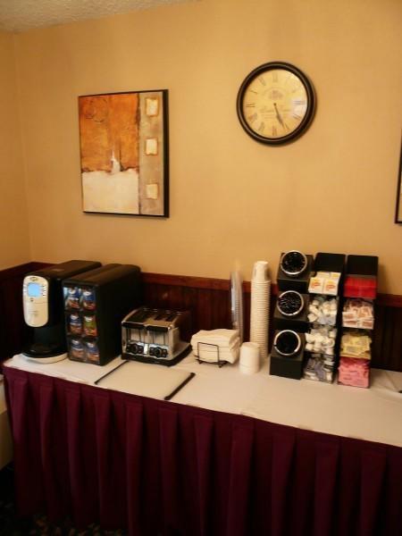 Newbury Inn Brookfield Екстер'єр фото