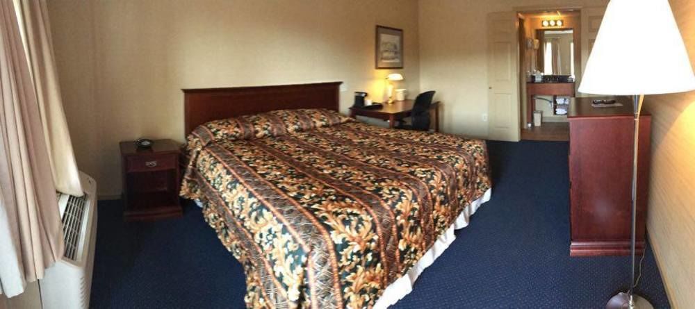Newbury Inn Brookfield Екстер'єр фото